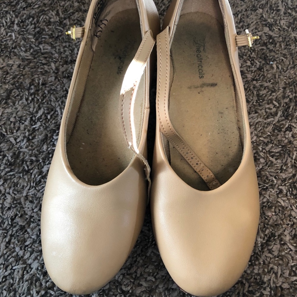 Character dance shoes